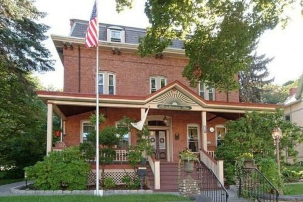 Quali sono gli hotel più vicini a Aeroporto di Westchester County? Haverstraw Esterno foto