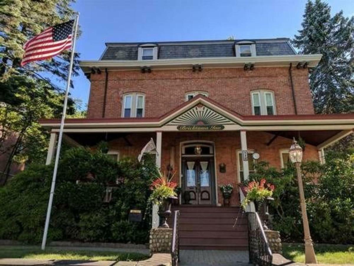 Quali sono gli hotel più vicini a Aeroporto di Westchester County? Haverstraw Esterno foto
